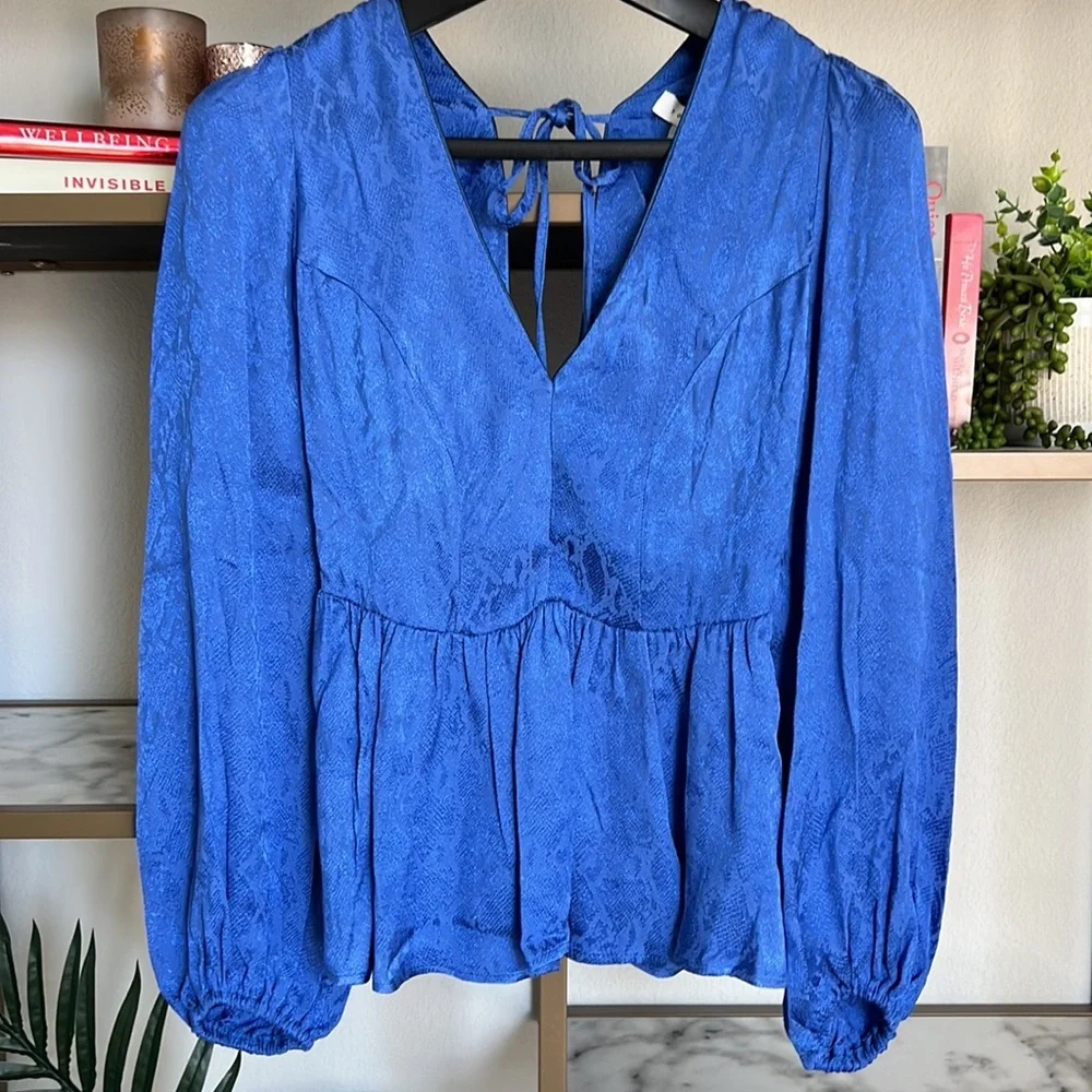🌼TOPSHOP🌼 NWT Satin Jaquard Peplum Blouse, Size 6 (US 2/4)